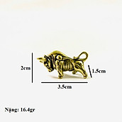 Móc Khóa Tượng Đồng Con Trâu dùng để làm móc khóa, trưng trên bàn, làm quà tặng lưu niệm, kích thước 3.5 x 1.5 x 2cm, màu đồng TMT Collection - SP005225