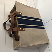 Túi xách vải bố, thiết kế đơn giản nhưng cực kỳ hầm hố, dày dặn, cứng cáp, họa tiết sọc chuyên nghiệp, đựng giấy a4