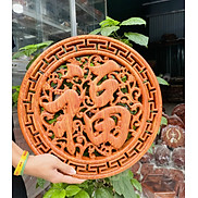 Tranh chữ phúc mặt tròn bằng gỗ hương đá đẹp long lanh kt 45 45 3,5cm