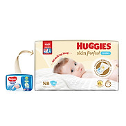 Tã bỉm dán sơ sinh Huggies Skin Perfect NB 38 miếng với 2 vùng thấm giảm