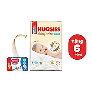 Tã bỉm dán sơ sinh Huggies Skin Perfect S 54+6 miếng với 2 vùng thấm giảm