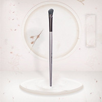 Cọ Tạo Khối Sóng Mũi Bh Cosmetics Lavish Số 10