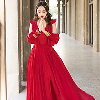 Đầm maxi đi biển đỏ ấn kèm nón