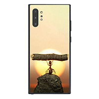 Ốp lưng dành cho điện thoại Samsung Galaxy Note 10 Plus in họa tiết Chú kiến bê khúc gỗ-2500x5000