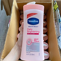 Sữa dưỡng thể Vaseline Healthy White UV Lightening Body Lotion 725ml