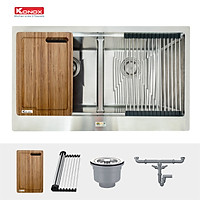 Chậu rửa bát Konox, Apron Series, Model KN8750DA, Inox 304AISI tiêu chuẩn châu Âu, Hạ bậc tích hợp, 870x505x220(mm), Full set gồm thớt gỗ, Roll Mat, Siphon, Hàng chính hãng
