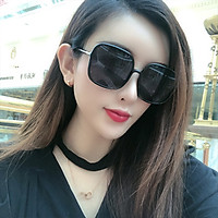 Kính mát nữ kiểu dáng thời trang siêu đẹp - SKM34