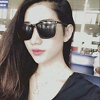 Kính v đen gọng mảnh