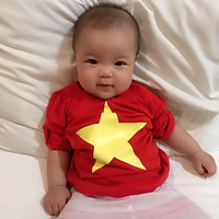 Áo Thun Trẻ Em Cổ Động Cờ Đỏ Sao Vàng, Chất Vải Cotton Thoáng Mát, Thấm Hút Mồ Hôi Tốt