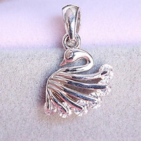 Mặt dây chuyền bạc nữ Swan Angels