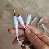 Cáp chia Audio 3.5mm ra mic và loa (Màu Giao Ngẫu Nhiên) - Hàng Chính Hãng