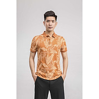 Áo polo nam Aristino APS042S9 tôn dáng người mặc.