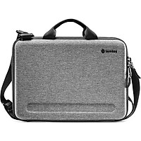 TÚI ĐEO CHÉO CHỐNG VA ĐẬP TOMTOC (USA) EVA FOR MACBOOK PRO 15″/MACBOOK 16″ GRAY (A25-E01G)