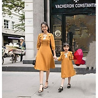 Váy đôi mẹ va bé gái tay lỡ TẶNG KÈM HOA thiết kế chát đũi mát rủ đep nhe