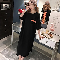 váy thun suông cộc tay in chữ laurent xẻ tà phom rộng màu đen cá tính