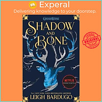 Sách - Shadow and Bone : Soon to be a major Netflix show by Leigh Bardugo (UK edition, paperback)