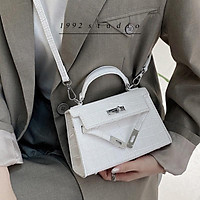 Túi xách nữ/ 1992 s t u d i o/ SOPHYN BAG/ màu đen trắng da bóng