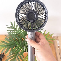 Quạt mini cầm tay- thời gian chạy lên tới 12 tiếng