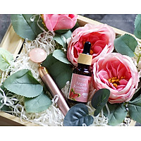 Hộp quà Combo cây lăn massage mặt đá thạch anh hồng và dầu dưỡng da cao cấp