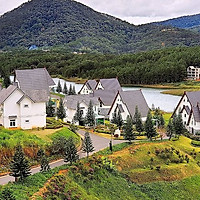 Đà Lạt Wonder Resort 4*- Ưu Đãi Tháng 6 Buffet Sáng, Hồ Bơi Vô Cực, Xe Đưa Đón Trung Tâm, Miễn Phí Tham Quan Vườn Dâu, Vườn Rau, Khách Sạn Bên Hồ Tuyền Lâm Cực Đẹp
