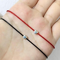Chỉ đỏ bi bạc hình trái tim