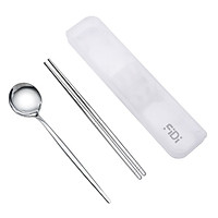 Bộ 1 thìa inox, 1 đôi đũa inox, 1 hộp nhựa Phong Cách Hàn Quốc - Thiết kế sang trọng, tiện ích với hộp đựng an toàn, vệ sinh, gọn gàng - Chất liệu Inox cao cấp dễ dàng rửa sạch sau khi sử dụng Dùng Đi Làm, Đi Học, Dã Ngoại, FIDI