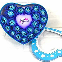 Hộp Quà Trái Tim 22 Hoa Hồng Sáp Đèn Led