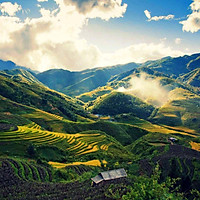TMB5. Tour ghép Miền Bắc 5N4Đ khám phá các địa danh nổi tiếng tại Hà Nội – Vịnh Hạ Long, Thị trấn sương mù Sapa – Bản Cát Cát - Núi Hàm Rồng