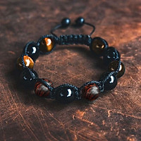 Vòng tay phong thủy thời trang handmade đá mắt hổ nâu vàng kết hợp đá đen và gỗ sưa đỏ dây đan shamballa phật giáo