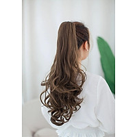 Tóc giả ngoặm xoăn dài quá xuất sắc giống tóc thật 100% cam kết y hình, chất tóc tơ cao cấp mềm mịn, dùng nhiệt bấm, uốn, duỗi, gội thoải mái