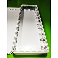 Box sạc dự phòng 10 cell có đèn LED và cổng sạc Type-C không pin màu trắng