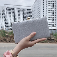 Vì dài dự tiệc, sự kiện, vỏ ngoài đính đá sang trọng, chất liệu nhôm cứng, đựng được điện thoại (Nhiều màu để chọn)