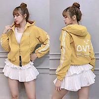 DeremonStyle - Áo khoác Nữ dù 2 lớp form ôm eo, phối màu chữ V ấn tượng - Hot trend