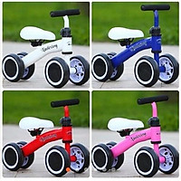 XE CHÒI TỰ CÂN BẰNG 4 BÁNH CHO BÉ YÊU