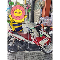 GHẾ ĐI XE MÁY CÓ VÒNG BẢO HIỂM AN TOÀN CHO BÉ DÀNH CHO CÁC LOẠI XE TAY GA ( GIAO MÀU NGẪU NHIÊN )