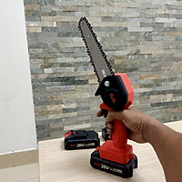 máy cắt gỗ cưa cành mini chạy bằng pin - Giao màu ngẫu nhiên