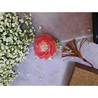 Hoa cài áo handmade màu hồng cánh sen