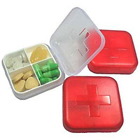 Hộp chia bốn ngăn để đựng thuốc viên tiện dụng