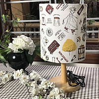 Đèn ngủ DB-K05 - HÀNH LÝ, đèn bàn ngủ chân gỗ cao cấp, chao vải bố linen dễ thương, công tắc bật tắt, kèm bóng