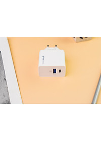 Củ Sạc UMETRAVEL A4 Sạc Nhanh PD 18W, 2 Cổng USB và Type C, Đạt Tiêu Chuẩn Châu Âu - Hàng Chính Hãng