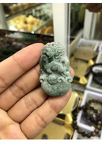 Mặt dây chuyền 12 con giáp phong thủy đá ngọc phỉ thúy