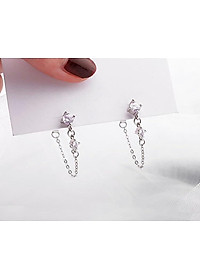 Bông tai đá kiểu dáng cá tính - vành tai tone trắng.