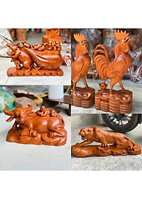 Tượng con gà trống bằng gỗ hương cao 20x10×5cm