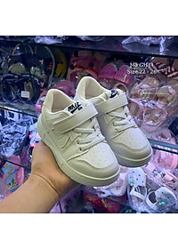 Giày thể thao trẻ em màu trắng da mềm êm thời trang cho bé trai bé gái 1, 2, 3 tuổi khỏe khoắn năng động đi học đi chơi NHÍM SHOP GH31