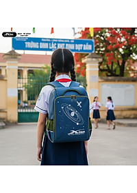 Balo Chống Gù Tiểu Học Cao Cấp Nhiều Ngăn Xbags Universe XB3104 – Chống Nước Tốt, Bền Đẹp, Màu Xanh Đen Cá Tính, Năng Động!