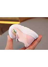 Giày cho bé phong cách dễ thương – GTE9118