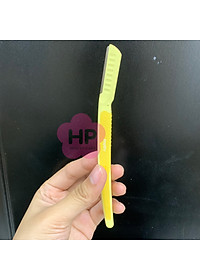 Dao Cạo Lông Mày Cán Dài Kai Pretty 01628-GA0053 (Set 3 cây)