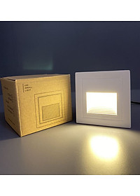 Đèn tường LED DAIKA gắn chân tường, chân cầu thang bền, đẹp chống nước.