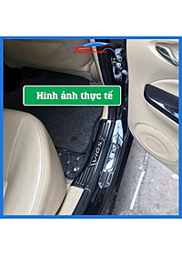 Bộ nẹp bước chân trong ngoài vân Cacbon xe Vios 2019-2020 chống trầy làm đẹp ô tô