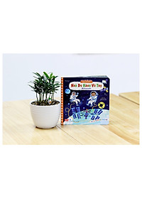 Sách Tương Tác - Sách Chuyển Động - First Explorers - Astronauts - Nhà Du Hành Vũ Trụ